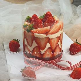 #大口吃草莓🍓