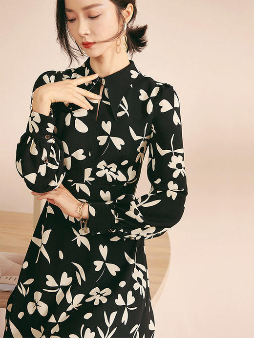 剩S 米思阳黑色雪纺碎花连衣裙女2024秋季新款气质中长款修身显瘦裙子 商品图1