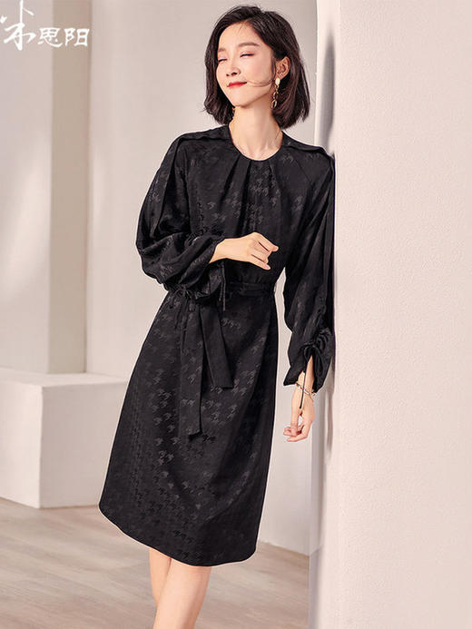 剩M/L/XL/XXL 米思阳2025秋装新款时尚复古千鸟格提花系带收腰醋酸连衣裙0197 商品图0