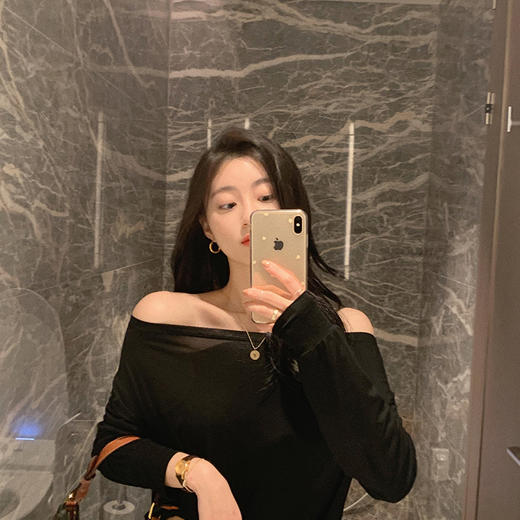 金蘑菇菇【露肩懒人t】特价断码不退不换~一字领露肩纯色长袖t恤女 商品图2