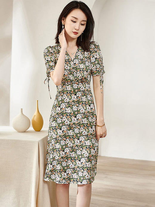 剩S/M/L 米思阳2025夏季新款法式优雅大摆连衣裙修身显瘦泡泡袖碎花裙0820 商品图2