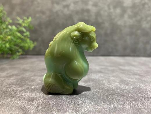 【御珠宫坊·传藏系列】碧玉牛手把件 商品图2
