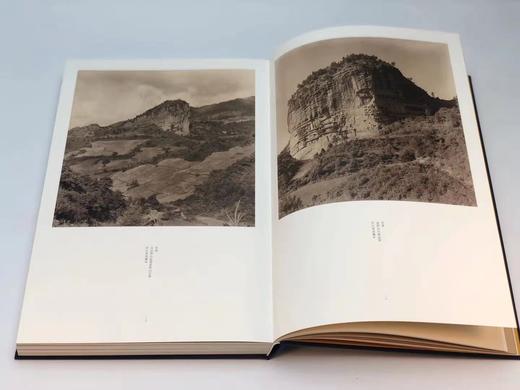 《麦积山佛影》，麦积山石窟艺术研究所编，何鸿主编，大8开布面烫金精装带护封，320页，净重4.42公斤。中国美术学院出版社2018年年8月出版 商品图6