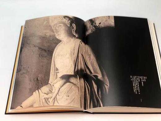 《麦积山佛影》，麦积山石窟艺术研究所编，何鸿主编，大8开布面烫金精装带护封，320页，净重4.42公斤。中国美术学院出版社2018年年8月出版 商品图13