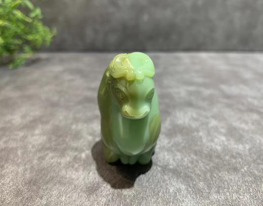 【御珠宫坊·传藏系列】碧玉牛手把件 商品图7