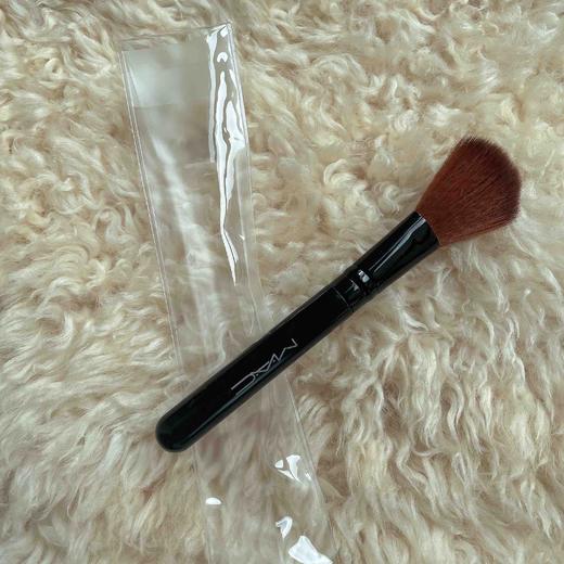 MAC彩妆刷 散粉/腮红/粉饼皆可 好工具造就好妆容 商品图0