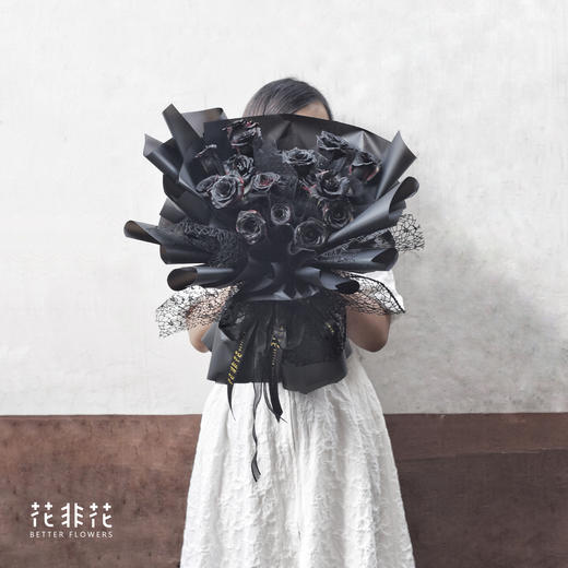 《沉睡魔咒》-黑玫瑰花束 商品图2