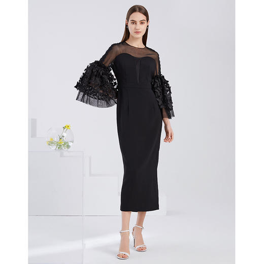 EITIE爱特爱秋季新款网纱镂空气质包臀喇叭袖长款礼服连衣裙 商品图2