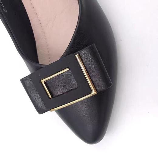 2楼菱光尖头矮跟套脚舒适大码女单鞋 商品图3