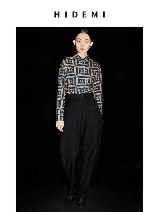 HIDEMI几何设计感印花简约衬衫 商品图4