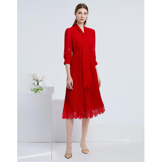 EITIE爱特爱秋季新款气质飘带V领七分袖显瘦A字百褶连衣裙女6507231 商品图2