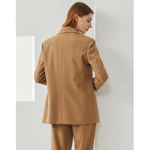 EITIE爱特爱秋季新款时尚帅气中性挺括翻领单排扣西装外套女C2103804 商品图6