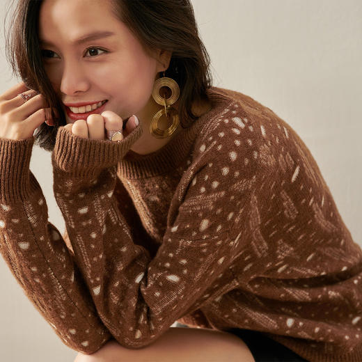 剩2XL 芳外冬季软糯羊毛衫通勤百搭显瘦慵懒毛衣女宽松长袖套头针织衫 商品图4