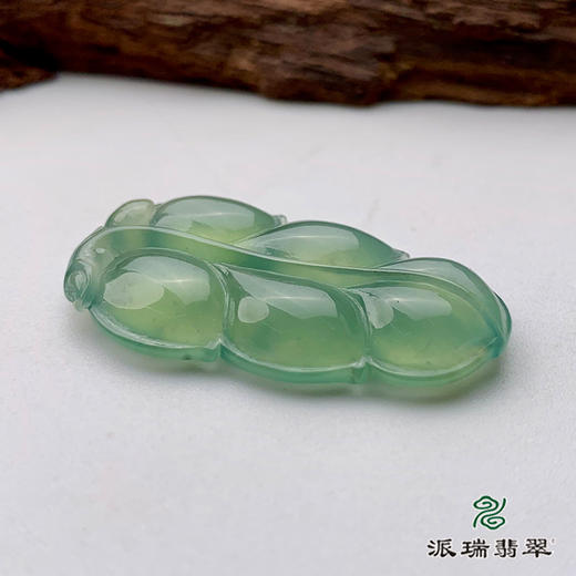 派瑞翡翠 翡翠挂件 冰种 淡绿色 商品图3