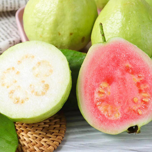 【现摘现发】珍珠白心芭乐红心芭乐番石榴果香四溢清甜可口低糖低脂自然成熟 商品图0