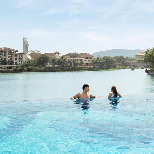 三亚亚龙湾星华套房假日酒店2晚起一线海景新酒店 商品图1