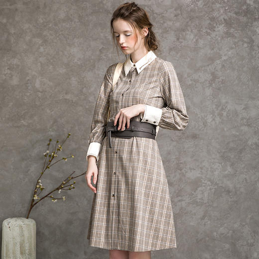 Famecoco范可儿秋装女长袖格纹连衣裙F216FA018 商品图1