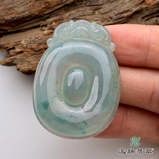 派瑞翡翠 翡翠挂件 冰糯种 淡绿色 商品图2