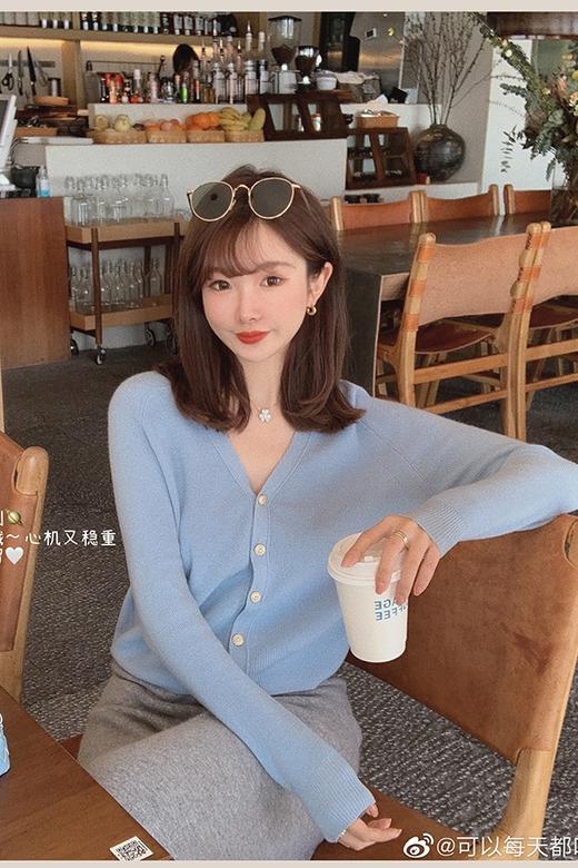 【金蘑菇菇 Galaxy宇宙星辰】新澳合作款针织衫!轻奢v领羊毛开衫 商品图5