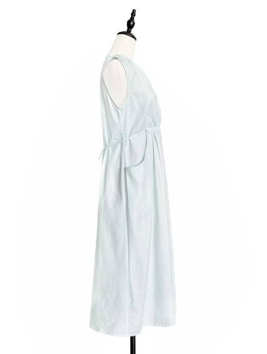 TYNVIE 波浪纹领口大插袋无袖连衣裙-浅蓝色 商品图3