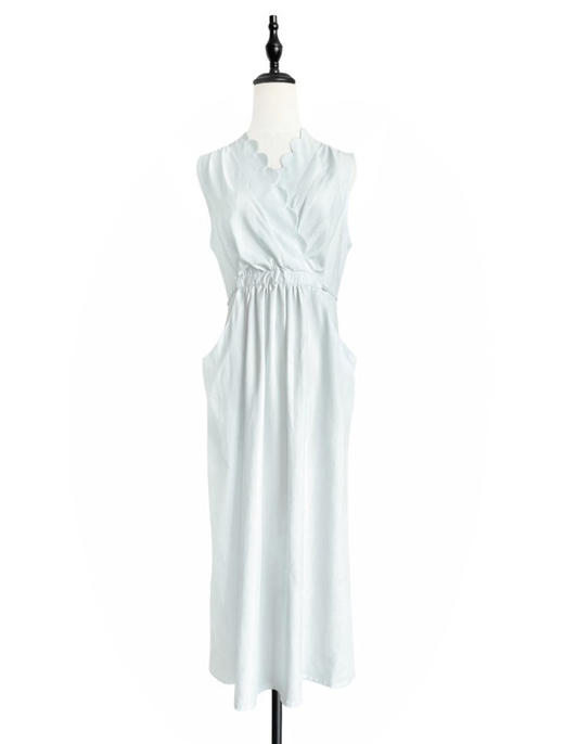 TYNVIE 波浪纹领口大插袋无袖连衣裙-浅蓝色 商品图1