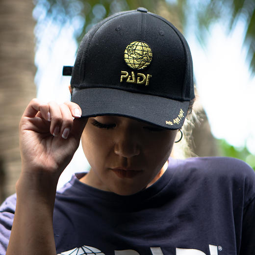 PADI Gear 刺绣黑金棒球帽 商品图8