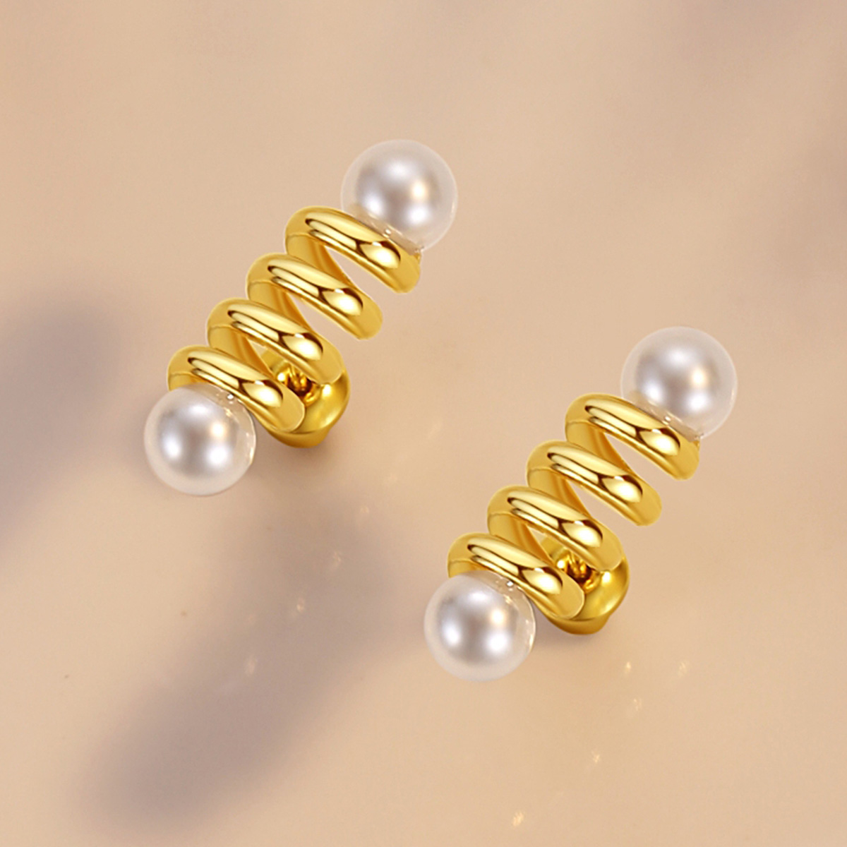 Winy珍嬛耳钉送女友闺蜜节日生日礼物