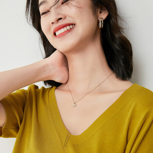 2021夏季新款大V领短袖针织衫 商品图7