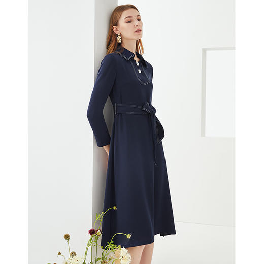 EITIE爱特爱秋季新款时尚翻领气质收腰显瘦A字通勤百搭连衣裙C2107850 商品图3