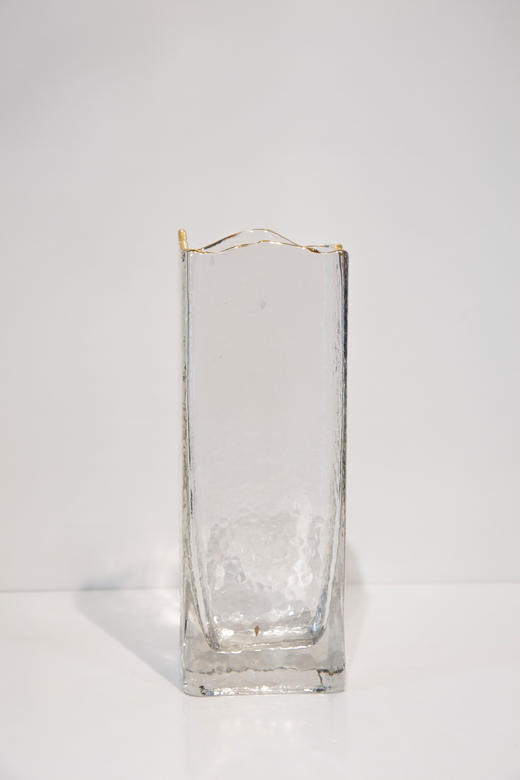 金边锯齿方花瓶 商品图3