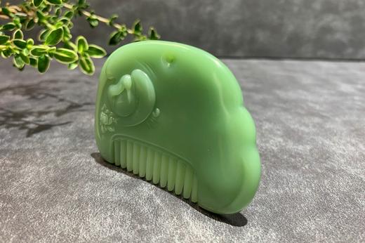 【御珠宫坊·传承系列】碧玉梳子挂件 商品图3