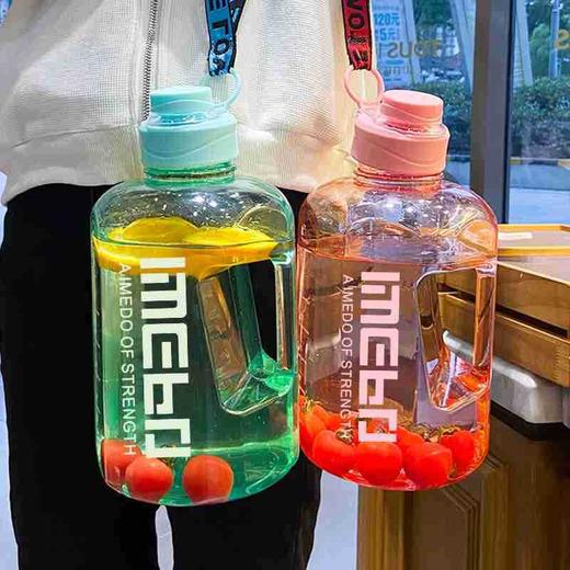 【2200ml】明星水壶同款大容量耐高温水杯特大号桶便携式健身水杯 商品图1