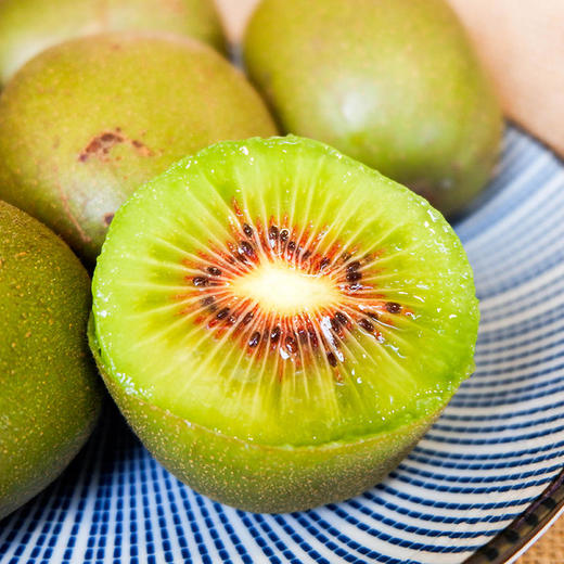 【顺丰发货】四川红心猕猴桃当季现摘现发清甜多汁果肉细嫩满满维C 商品图1