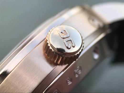 F格拉苏蒂原创议员大日历月相腕表100-04-32-12-04 。直径40mmx厚11mm。男士手表，皮表带，自动机械机芯，透底 商品图7