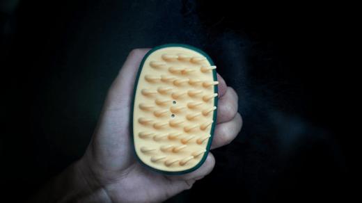 【买一送一！边洗头边按摩】全新按摩洗头刷，干湿两用，头皮头发清洁+按摩，给头皮做个SPA，洗头不伤手不伤甲，硅胶软齿洗头刷！ 商品图1