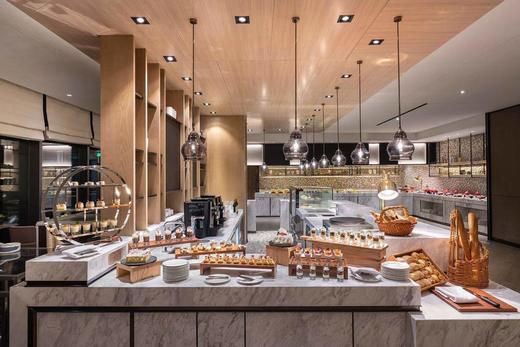 ★老友聚★￥449起/人，周末不加价！住雅高旗下【上海临港美爵酒店】享高级房+早餐+午餐/晚餐可选！6人起订，聚会优选~有效期至2025年12月31日 商品图3