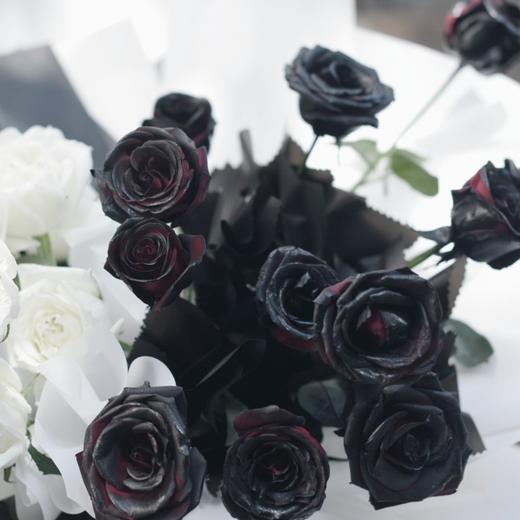 《天使与魔鬼》-玫瑰花束 商品图4