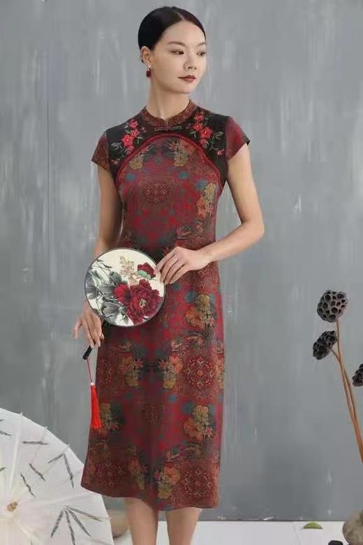 伊陵品牌1108款女士连衣裙 商品图0