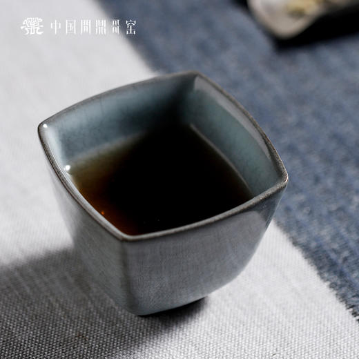 问鼎哥窑锦绣宋纹方潭杯（缺货） 商品图1