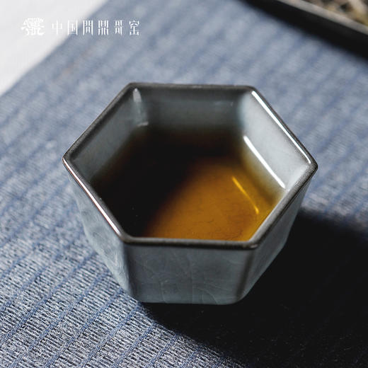 问鼎哥窑锦绣宋纹六角杯（缺货） 商品图1