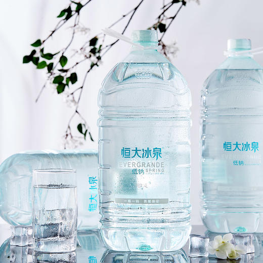 恒大冰泉 长白山天然低钠4L*4桶 矿泉水 天然饮用水 低钠矿泉水 商品图1