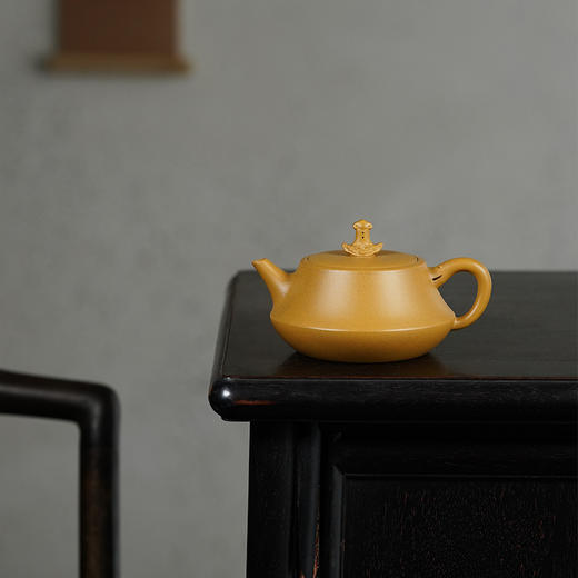 龙德堂陶艺 徐飞制 《华夏九尊系列-骠骑将军》原矿金砂段 270cc 库存请咨询客服 商品图0