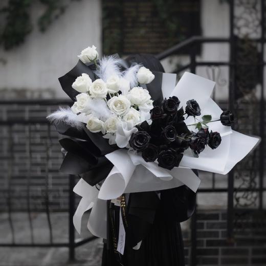 《天使与魔鬼》-玫瑰花束 商品图3