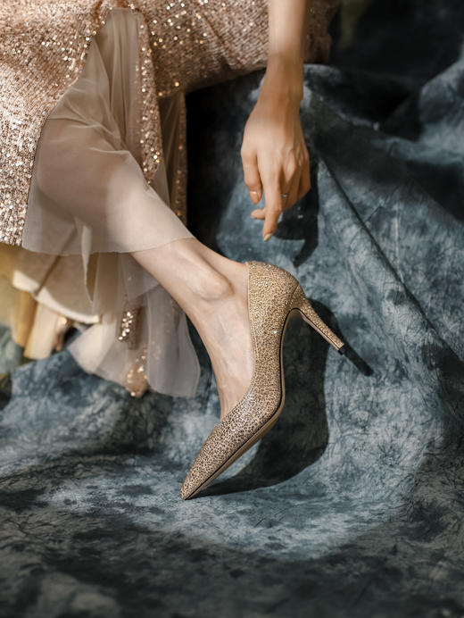 westory新款西式婚鞋水钻尖头细跟高跟鞋女70831 商品图3