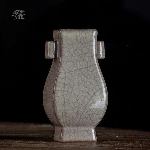 问鼎哥窑传世款贯耳小瓶（缺货） 商品图0