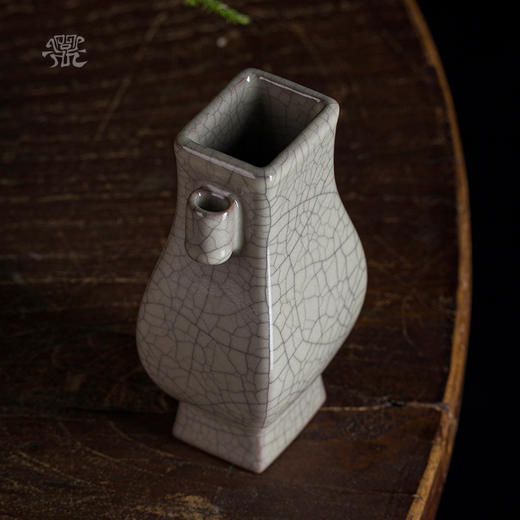 问鼎哥窑传世款贯耳小瓶（缺货） 商品图3