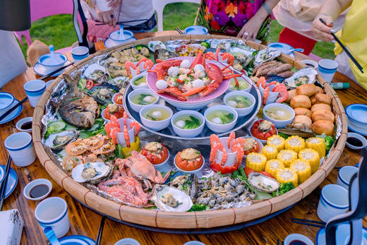 东部湾航线海岛晚餐——特色盆菜 商品图0