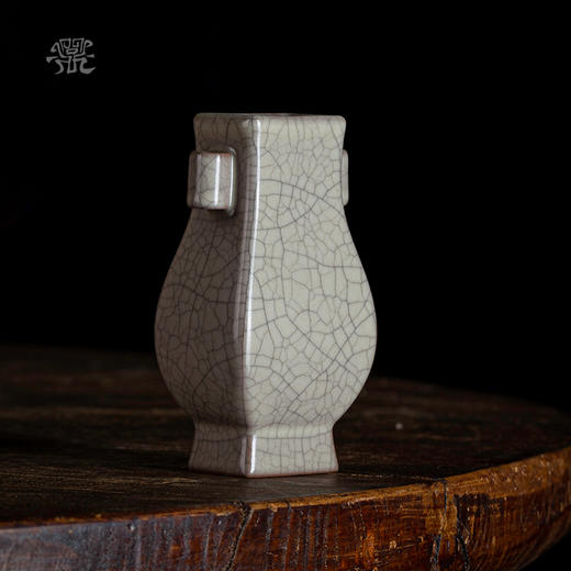 问鼎哥窑传世款贯耳小瓶（缺货） 商品图2