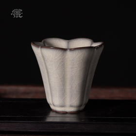 问鼎哥窑致巧款韶颜杯