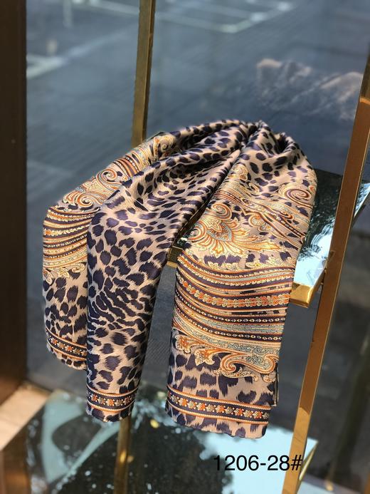 优品堂《雍容华贵》100％重磅桑蚕丝140Ⅹ140方巾 商品图4